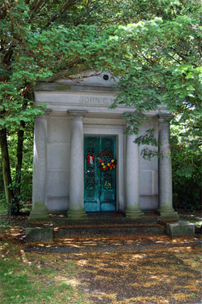 Heinle Mausoleum where Stiffy Green used to reside