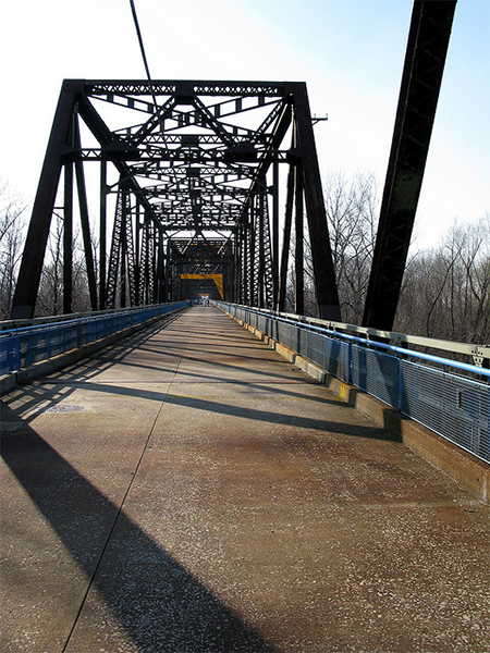 Chain of Rocks Bridge