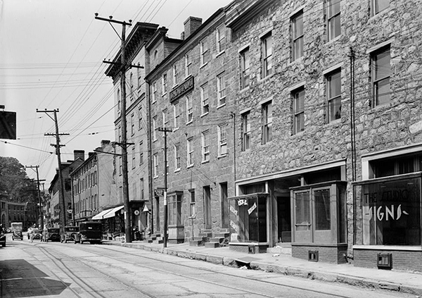 Old street view of Ellicott City