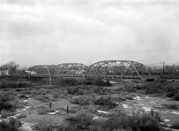 Route 40 bridge over the Green River at Jensen