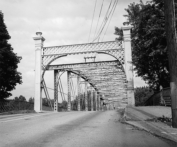 East portal of the Bridgeport Bridge