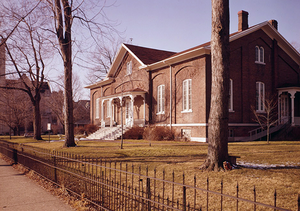 Hicksite Friends Meetinghouse/Wayne County Historical Museum