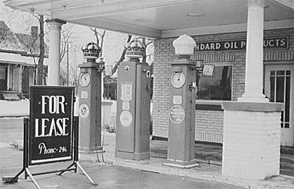 Standard Oil gas station, January 1942