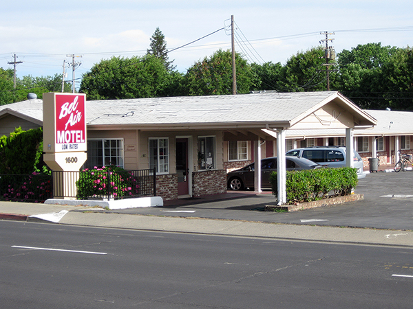 Bel Air Motel